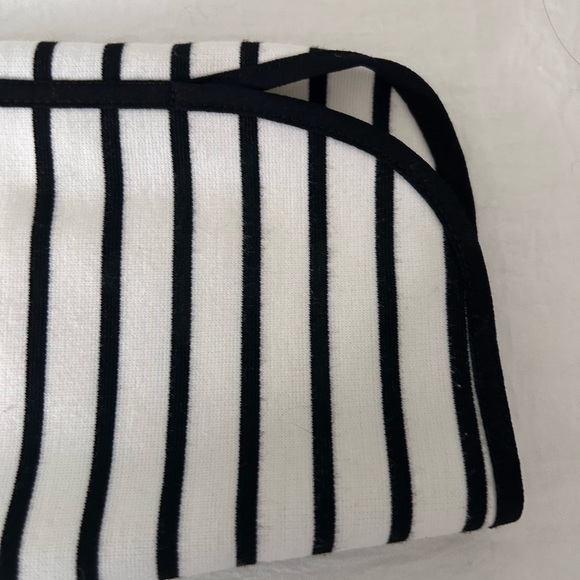 Kenar black/white striped dress, super soft fabric, exposed zipper - CUTE!!! - Picture 5 of 11